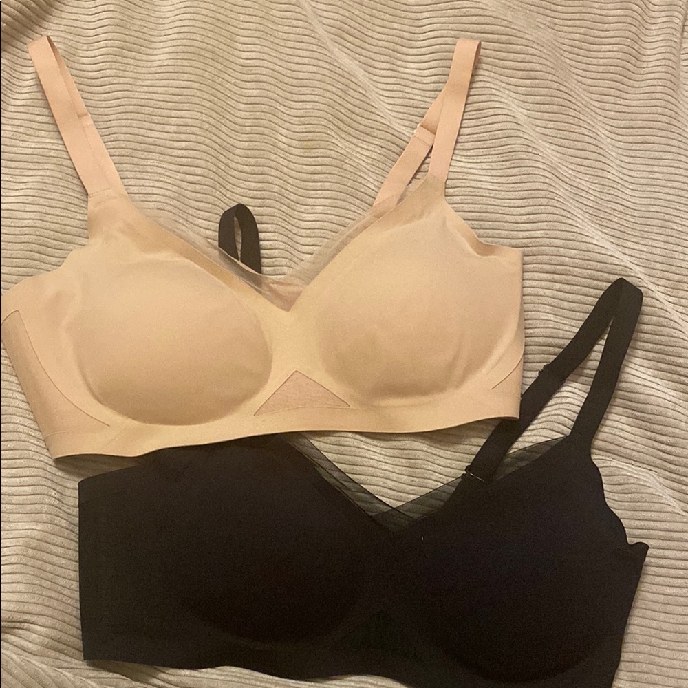 Honeylove Cross over Bras. Colors vamp & sand. Size Small. Like new condition.